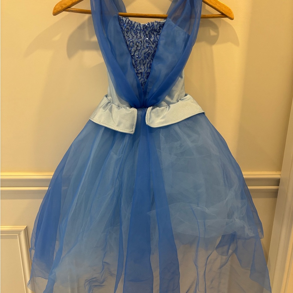 Elegant Blue Tulle Dress with Lace